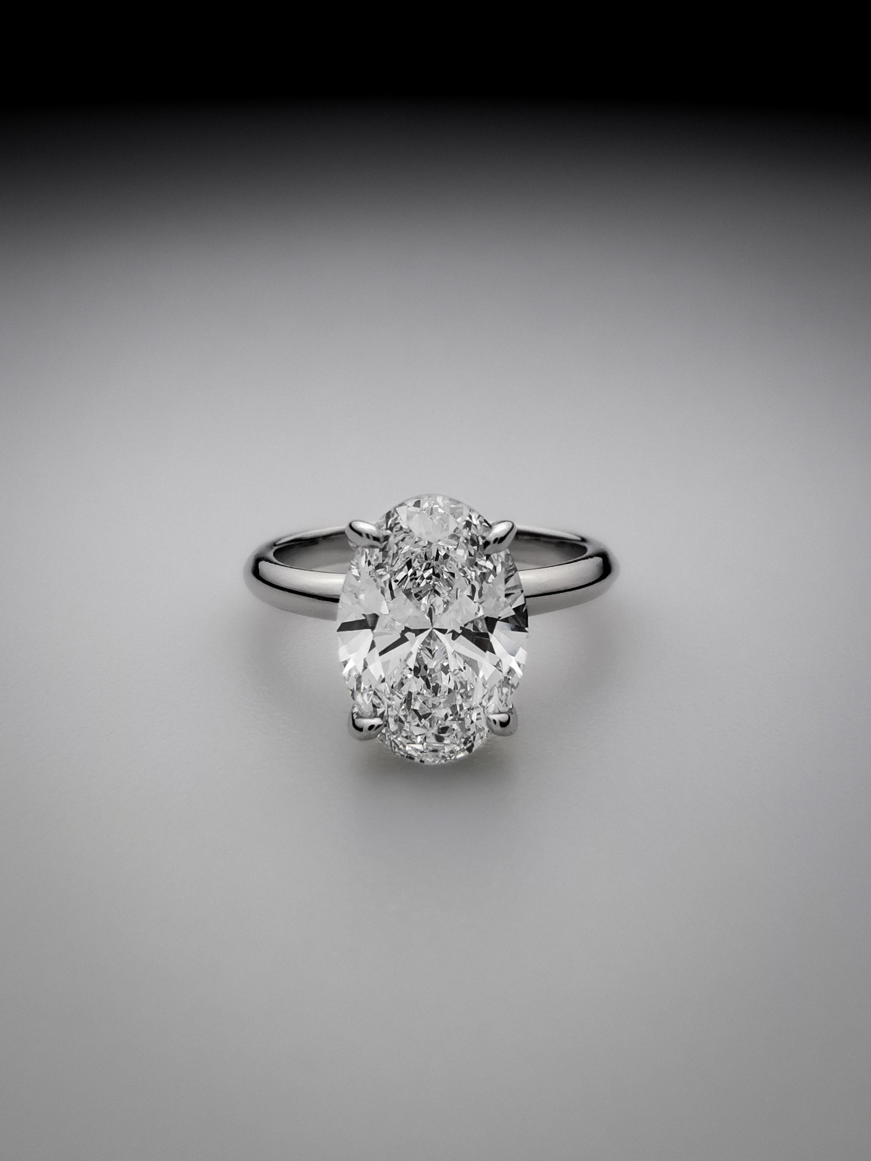 Oval shaped diamond collection
