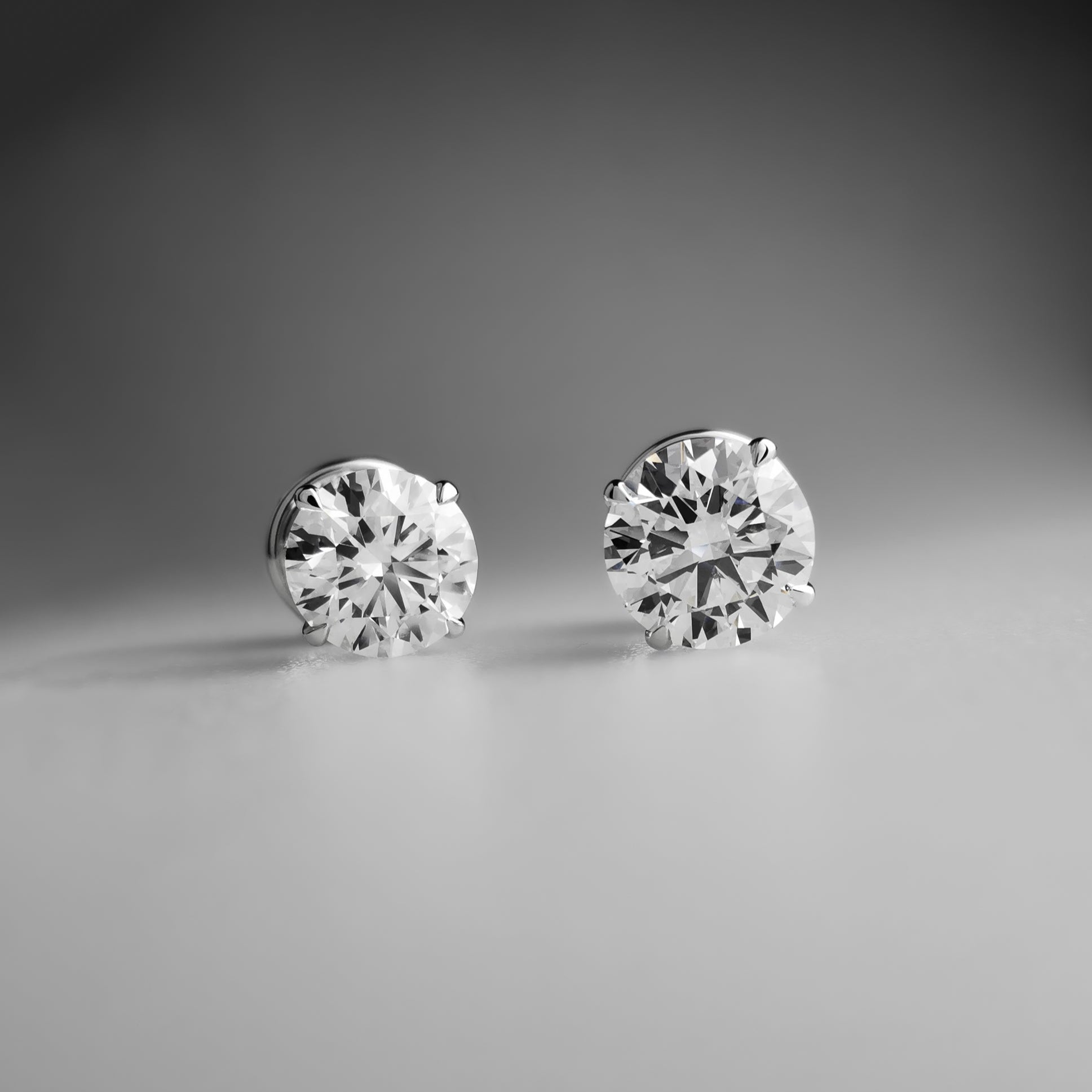 Élise 1.00 ct. Solitaire Ear Studs (2.00 ctw)