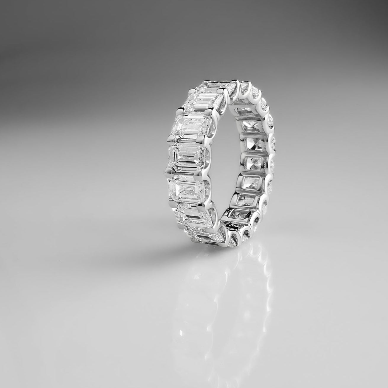 Oval Emerald Diamond Eternity Ring