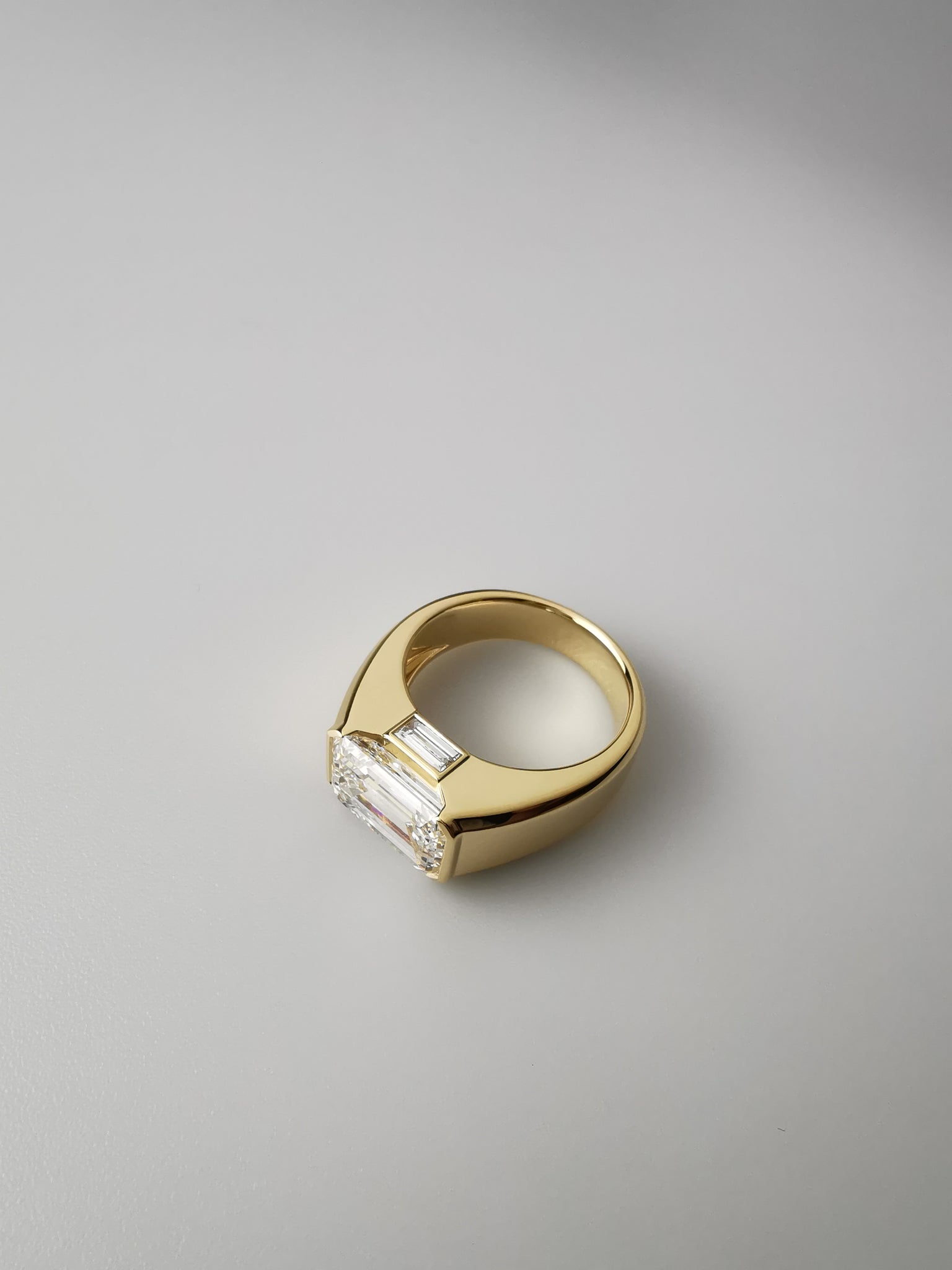 [Pre-order] Albergo Emerald Diamond Men's Ring 5.0ct