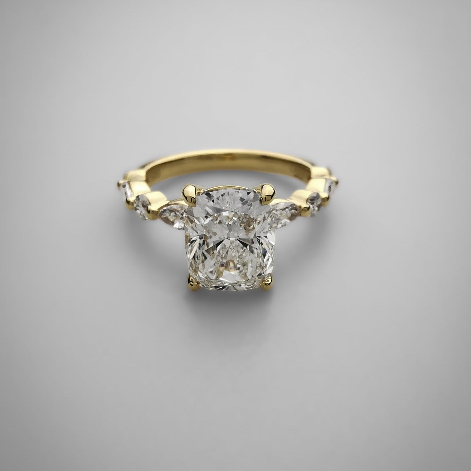 1.5ct cushion cut diamond yellow gold ring
