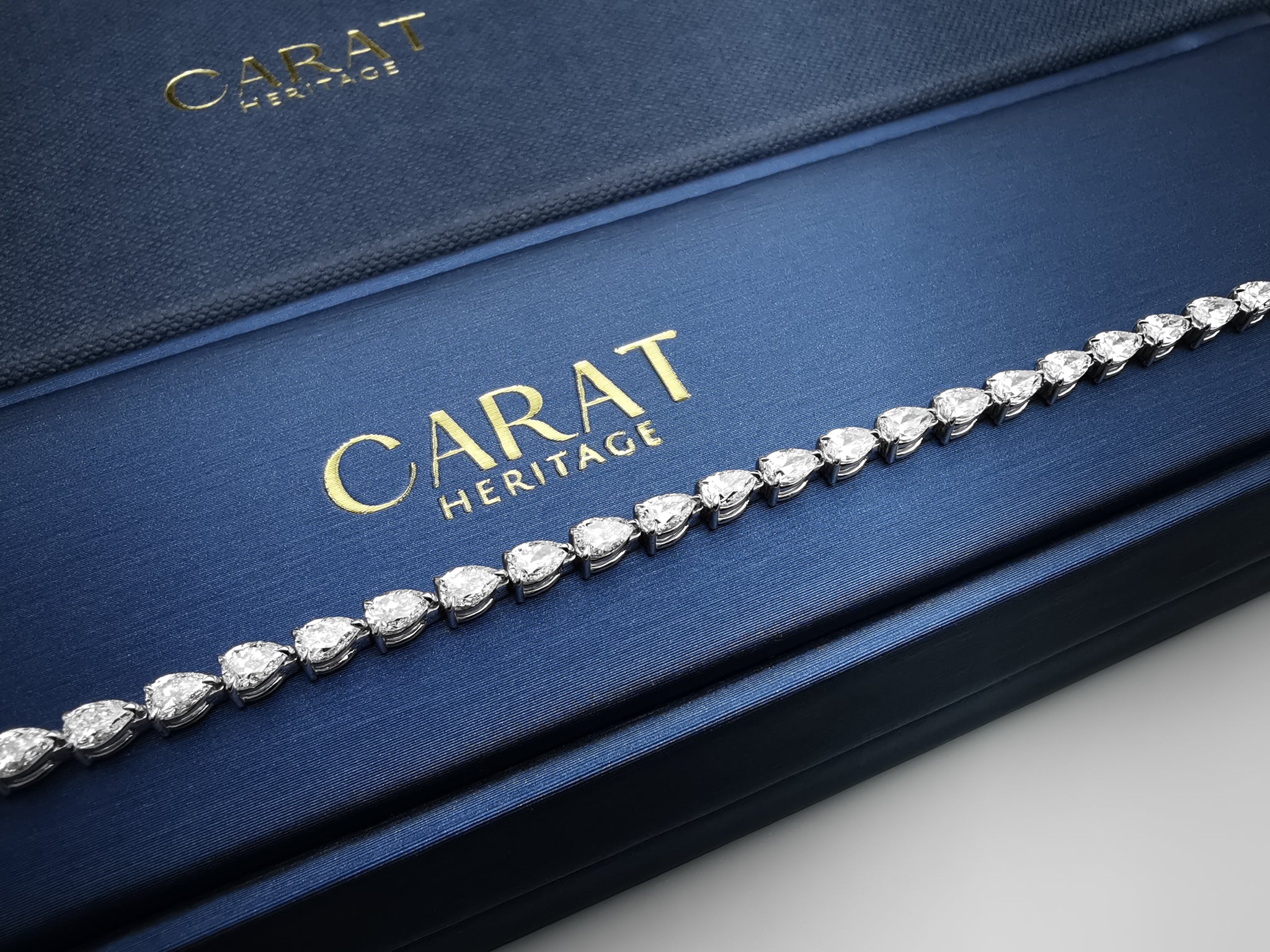 Pear shaped diamond bracelet with gift box