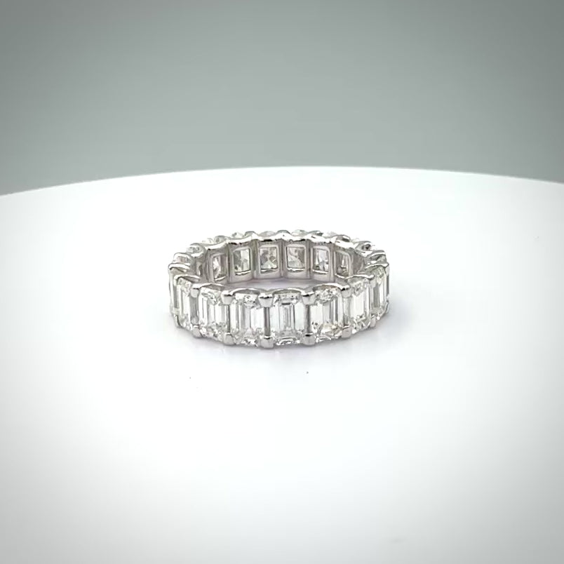 Oval Emerald Eternity Diamond Band